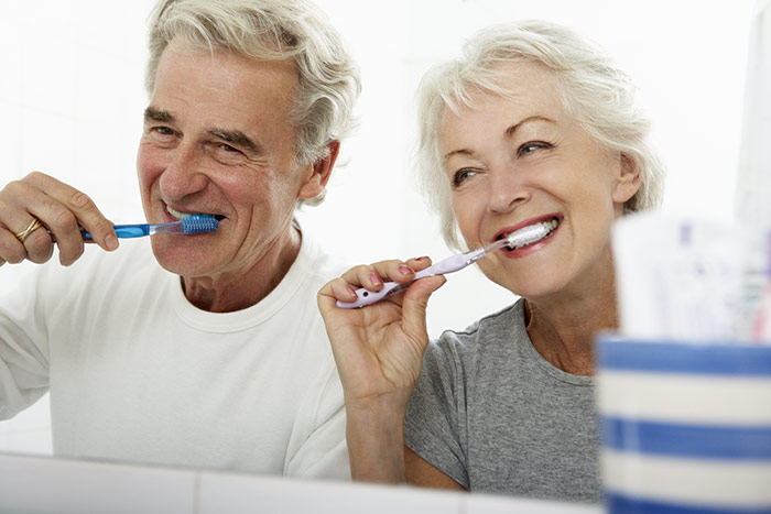 Higiena jamy ustnej – jak dbać o zęby, żeby były zdrowe?